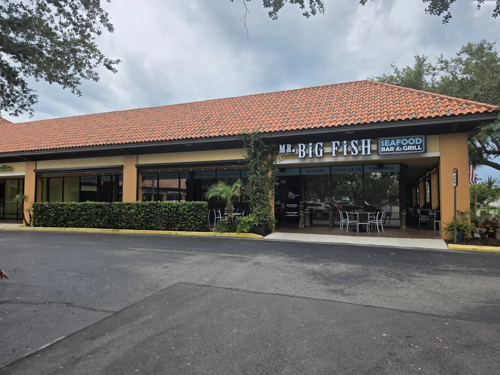 Mr. Big Fish exterior at Neapolitan Way Shopping Center